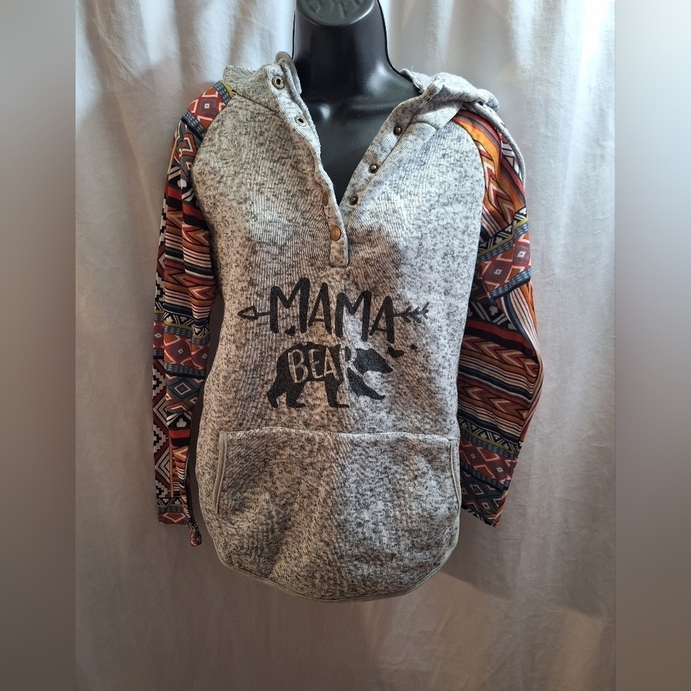 Graphic hoodie raglan sleeves medium